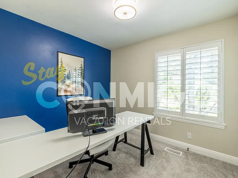 364 N 800 E — Photo 24