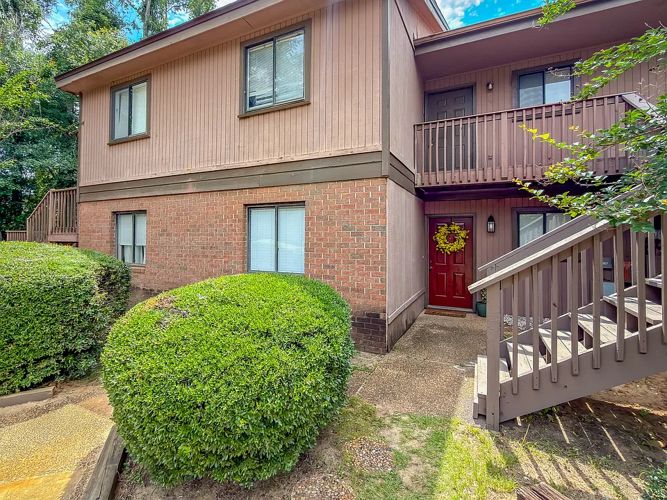 216 Dixie Dr #D3