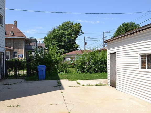 5th image of 5500 W Walton St
