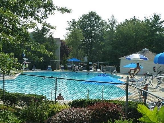 3rd image of 6019 Curtier Dr #D