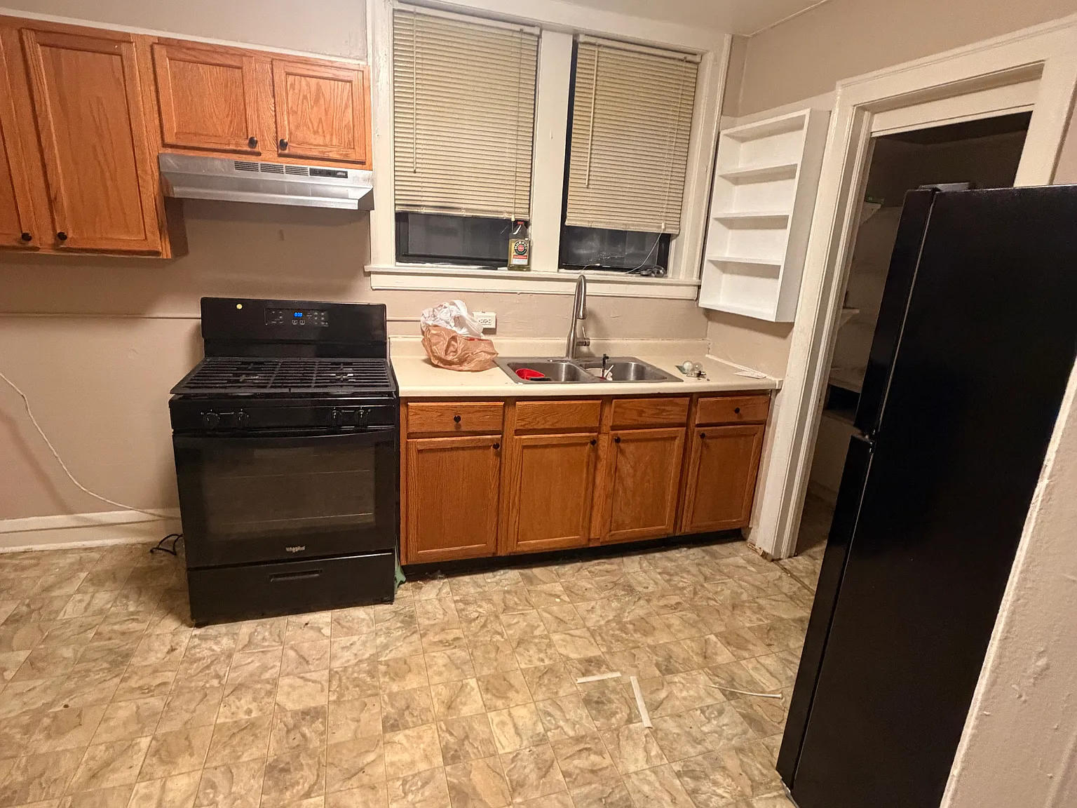 2 bed, 1200 sqft, $1,375 — Photo 3