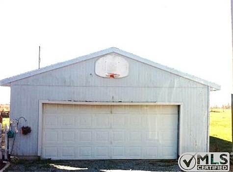 2nd image of 653 Short Acres Rd