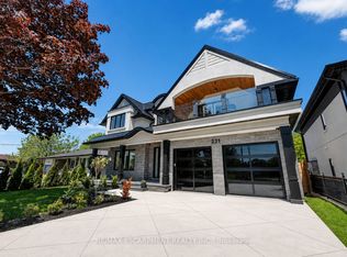 221 Morden Rd, Oakville, ON L6K 2S2