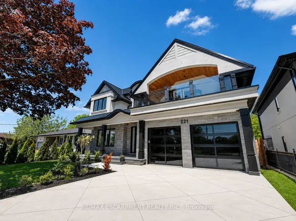 221 Morden Rd, Oakville, ON L6K 2S2