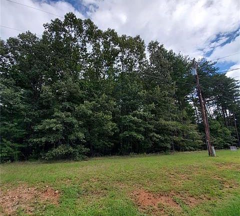 4th image of 3181 44th Avenue Dr NE