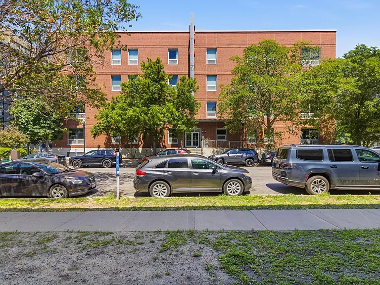 710 N 4th St #W114 — Photo 32