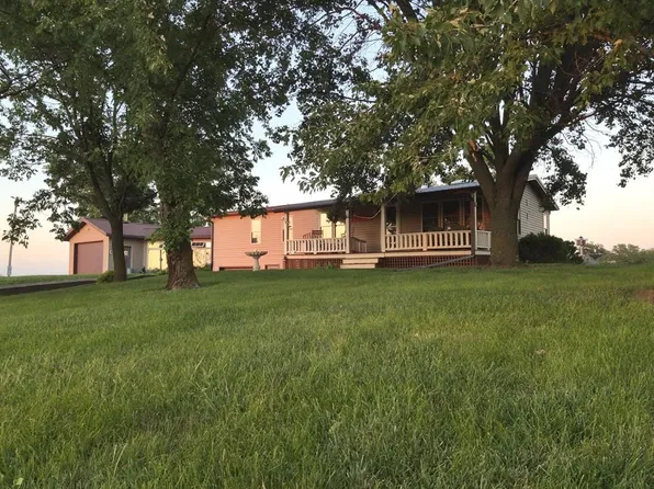 1013 County Road 2025, Clifton Hill, MO 65244