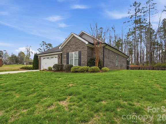 2nd image of 3354 Westview Rd