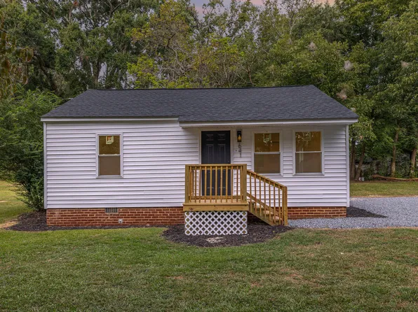 641 Matthews St, Sanford, NC 27330