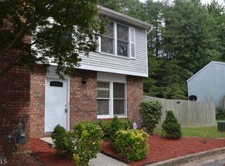 8825 Applegate Ln, Sandy Springs, GA 30350