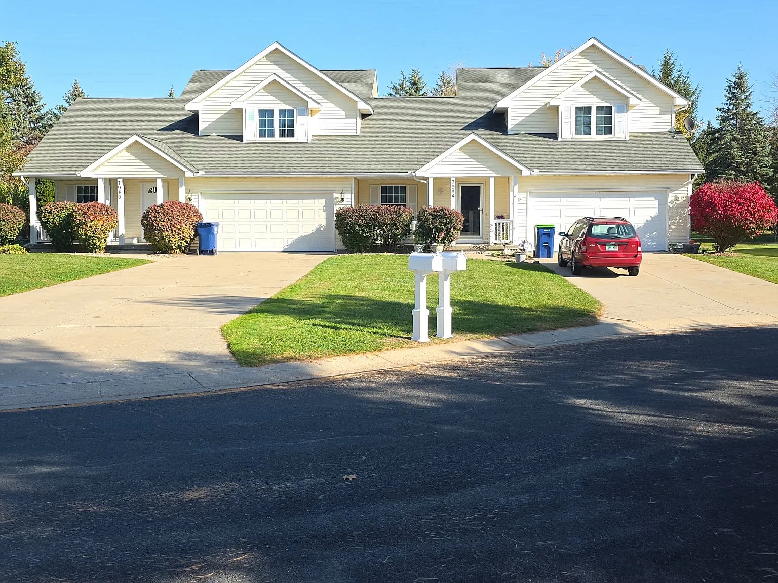 3 bed, 1875 sqft, $2,200 — Photo 1
