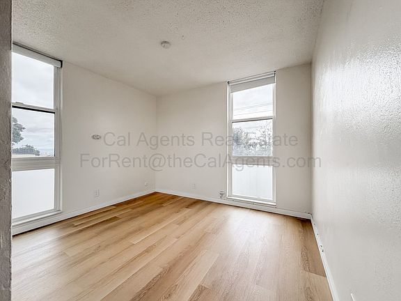 5th image of 2 Panoramic Way APT 106