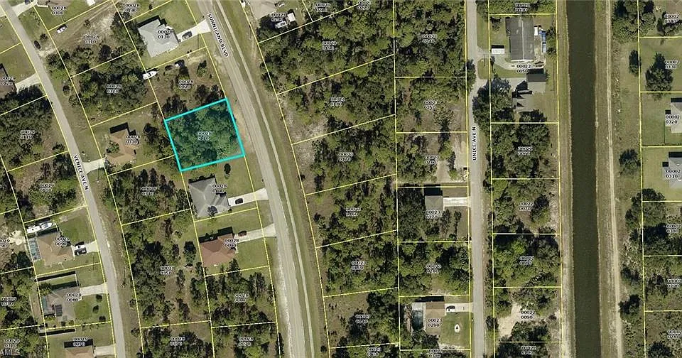Student Making A Script 1923 Sunniland Blvd Lehigh Acres FL | Zillow