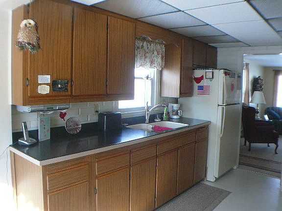 3rd image of 425 Blackstock Ave