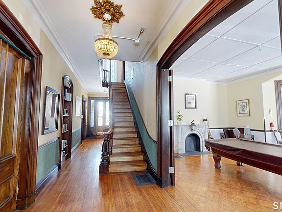 4th image of 89 Sherland Avenue