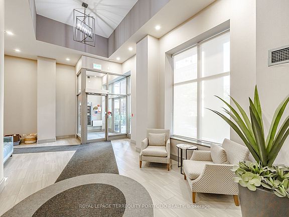 4th image of 18 Merton St #303