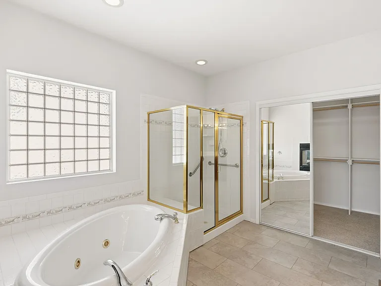 5330 Roundup Dr — Photo 18