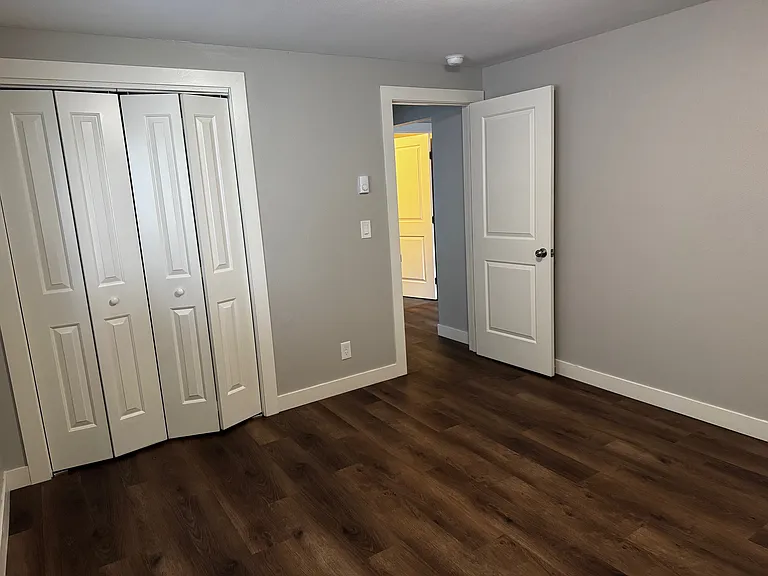 923-923 SW Holden St #6 — Photo 6