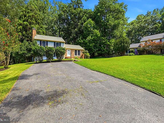 2nd image of 9 Three Willows Ct