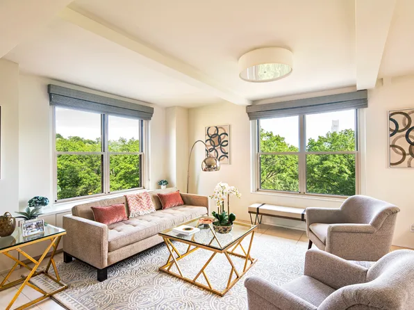 410 Central Park West 5A6A image 2 of 11
