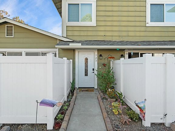 2nd image of 723 Paradise Cove Way