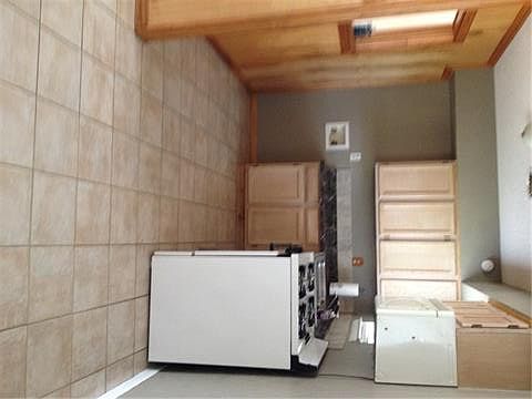 3rd image of 721 Cindy Ln