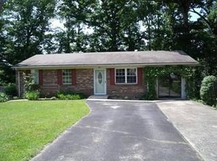 85 College Ct, Stanton, KY 40380