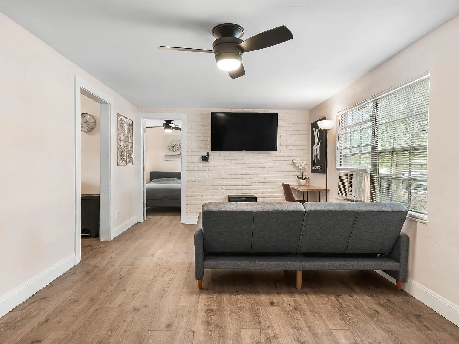 3 bed, 1013 sqft, $2,195 — Photo 3