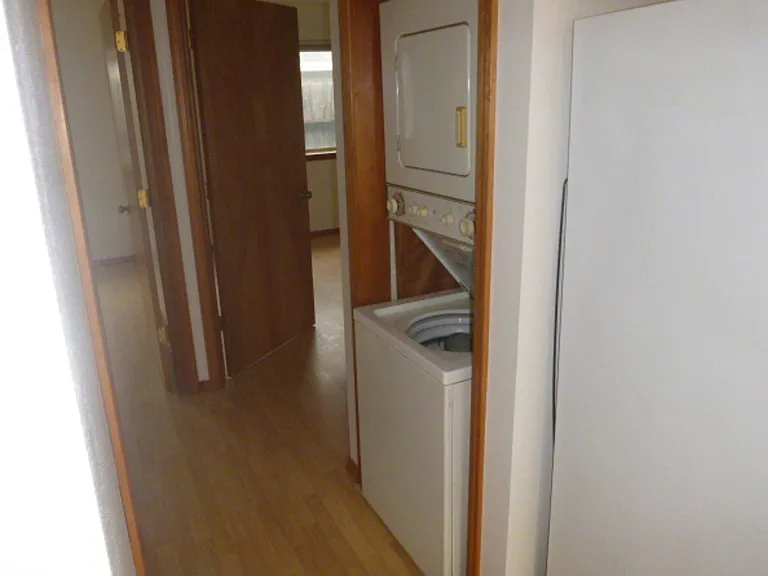 1030 Mount Olympus Ave SE — Photo 3
