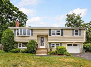 35 Kimberly Ln, Randolph, MA 02368