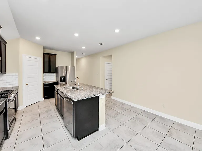 24654 Greenwood Bay Dr — Photo 8