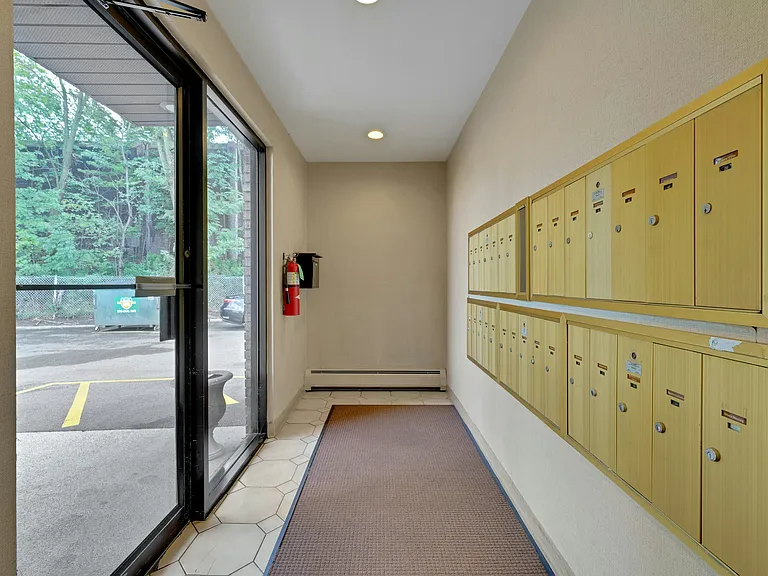 25 Market St #C7 — Photo 15