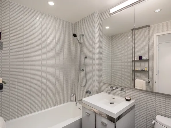 252 South Street image 11 of 69