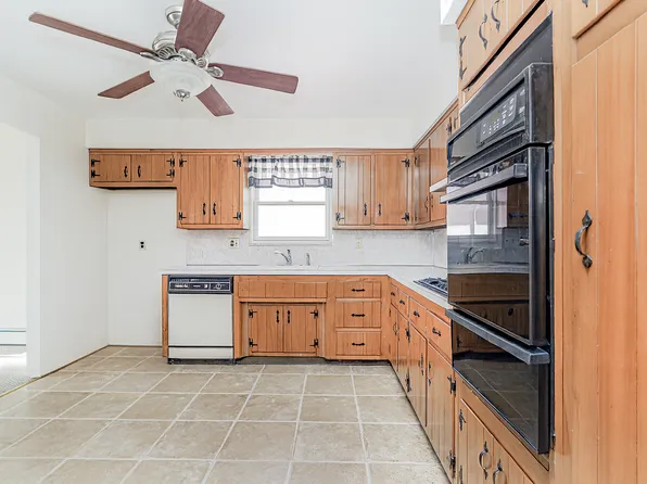 11 Denton Place image 39 of 47