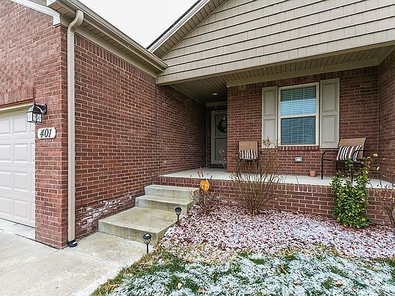 2nd image of 401 McPeek Pl
