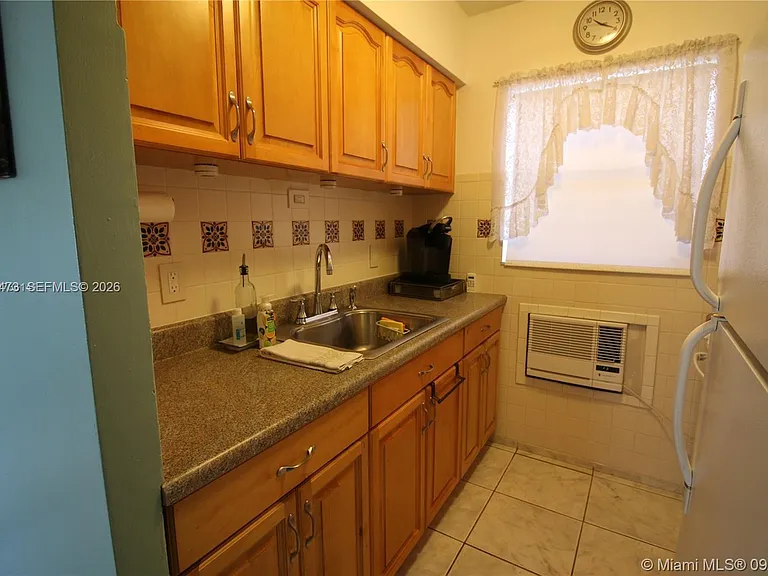 3240 NE 16th St #3 — Photo 10