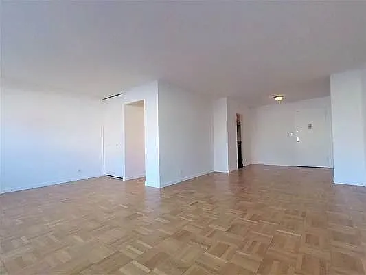 Rented by Metropolitan Property Group | media 11