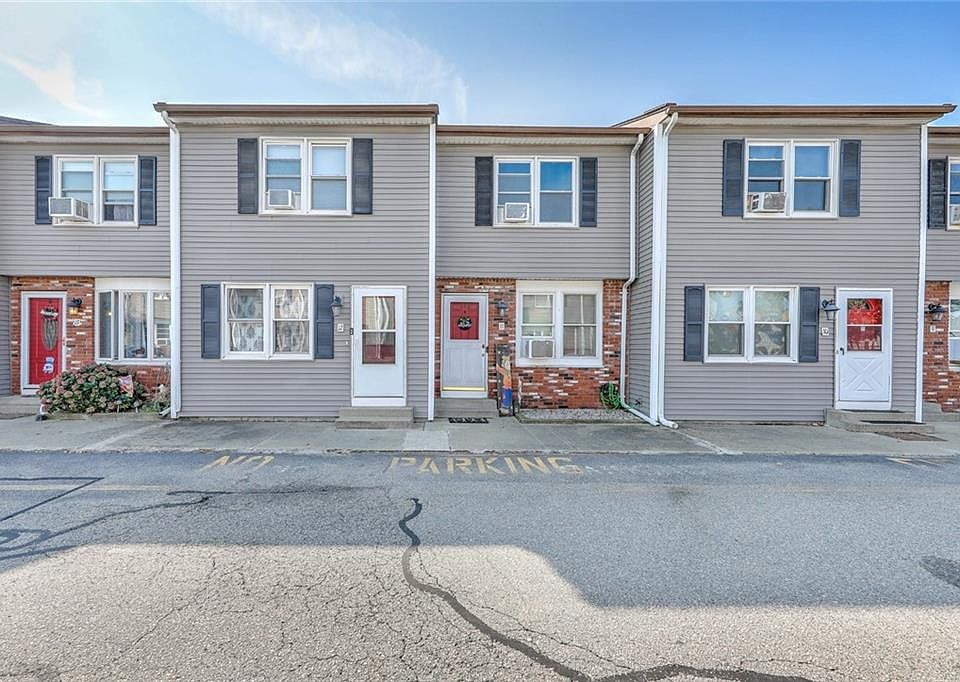 1st image of 300 York Ave APT 11