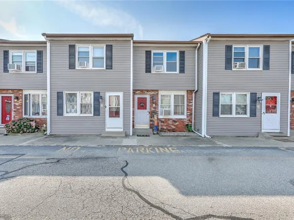 300 York Ave APT 11, Pawtucket, RI 02860