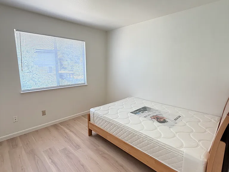 8687 Bluefield Way — Photo 13