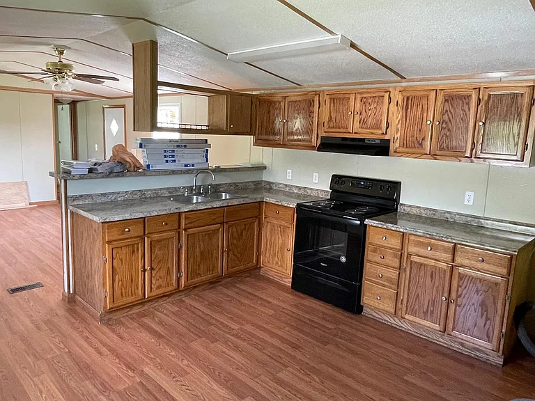 301 Arlon Dr — Photo 10