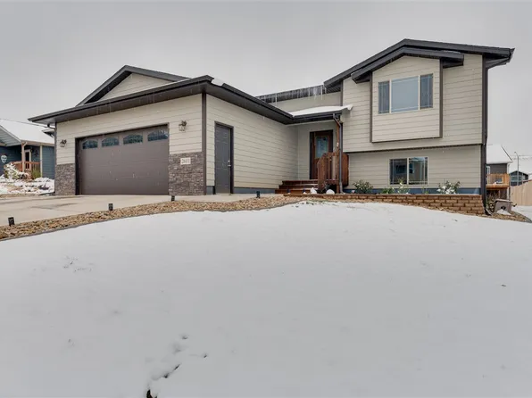 2611 Meadows Dr, Sturgis, SD 57785