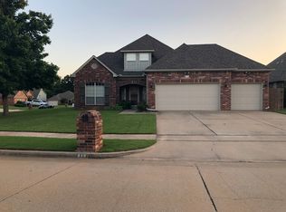 310 N Butternut Pl W, Broken Arrow, OK 74012