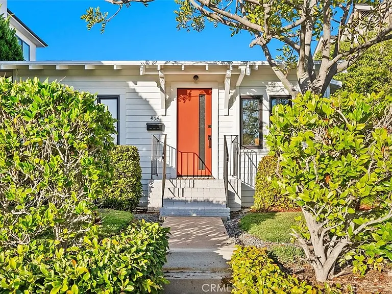 414 Cypress Dr — Photo 6