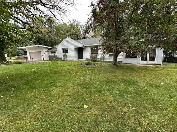 11381 Hubert Ln, Cold Spring, MN 56320