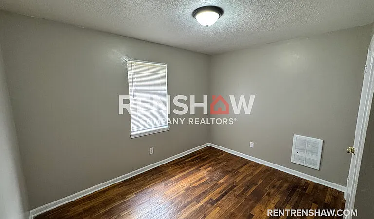 249 Navy Dr — Photo 6