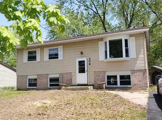 206 Malibu Dr, Bolingbrook, IL