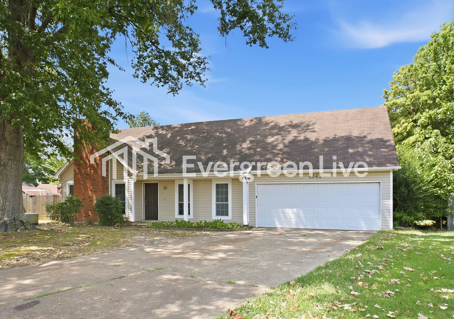 3 bed, 2.0 bath, 1861 sqft, $1,645 — Photo 2