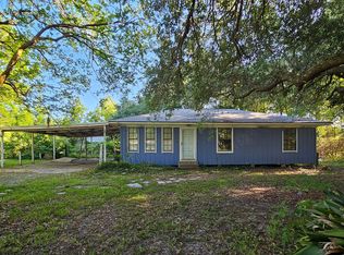 1072 Old Henderson Hwy, Henderson, LA 70517
