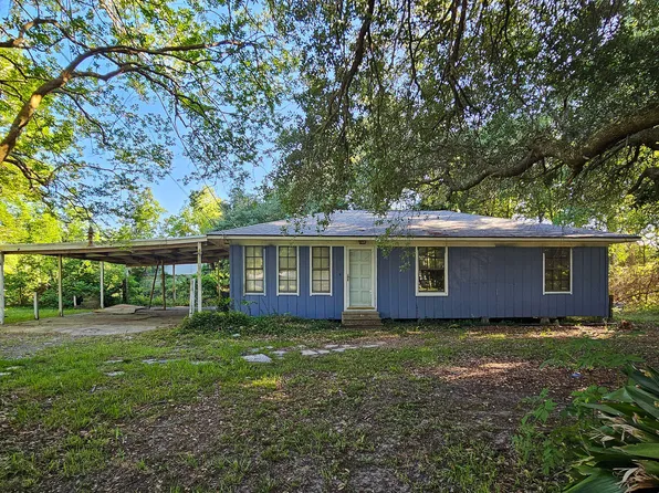 1072 Old Henderson Hwy, Henderson, LA 70517
